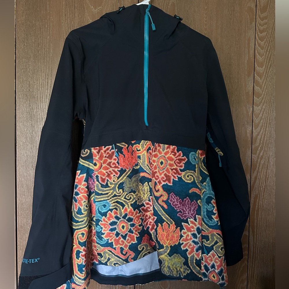 Burton AK Gore-Tex 2L Kimmy Anorak